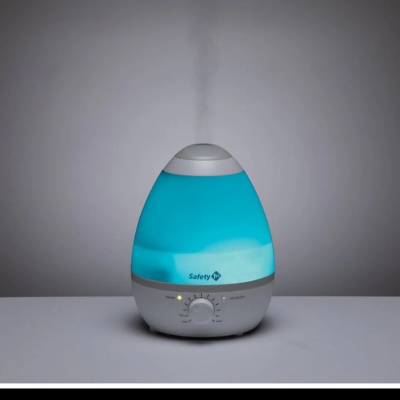 Essential Oil Diffuser - Picture 3 of 4